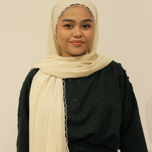 Sylvie Beads Shawl in Custard Cream